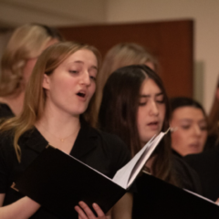 “Illuminare” Winter Choral Concert Takes Place in Christ Chapel